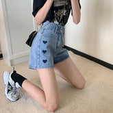 Jeans-Shorts mit Herz- und Liebes-Print